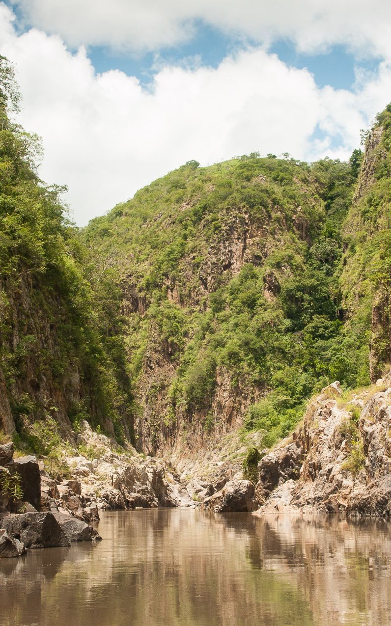 Canyon de Somoto, depuis la lancha au nicaragua