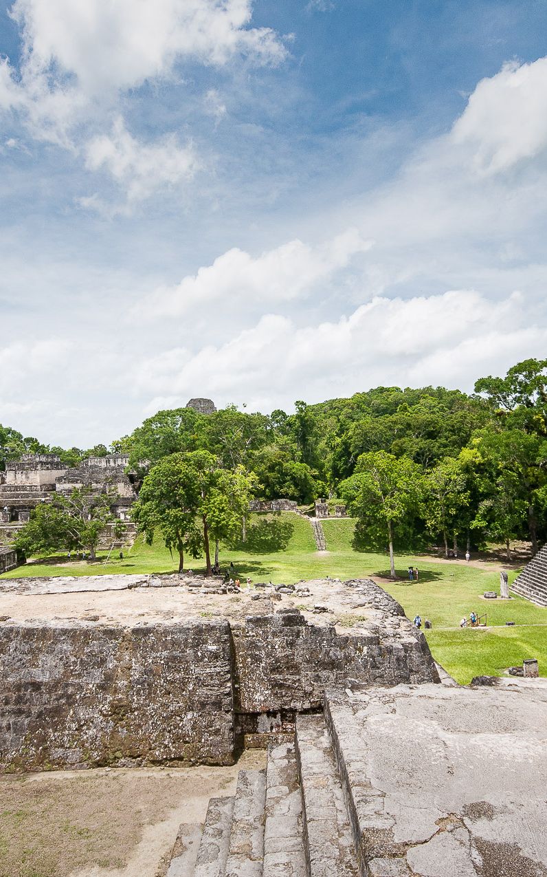 tikal pyramides place