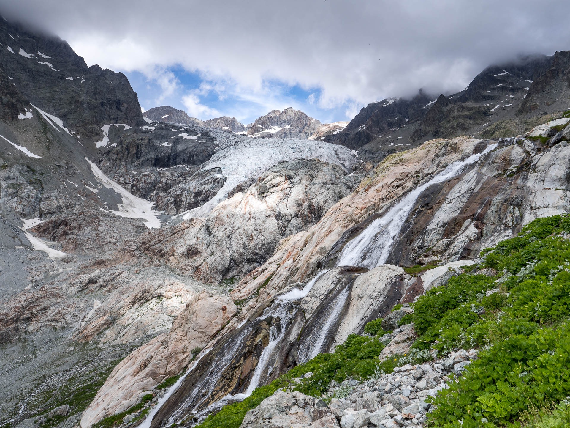 écrins glacier cascade - Les globe blogueurs - blog voyage nature