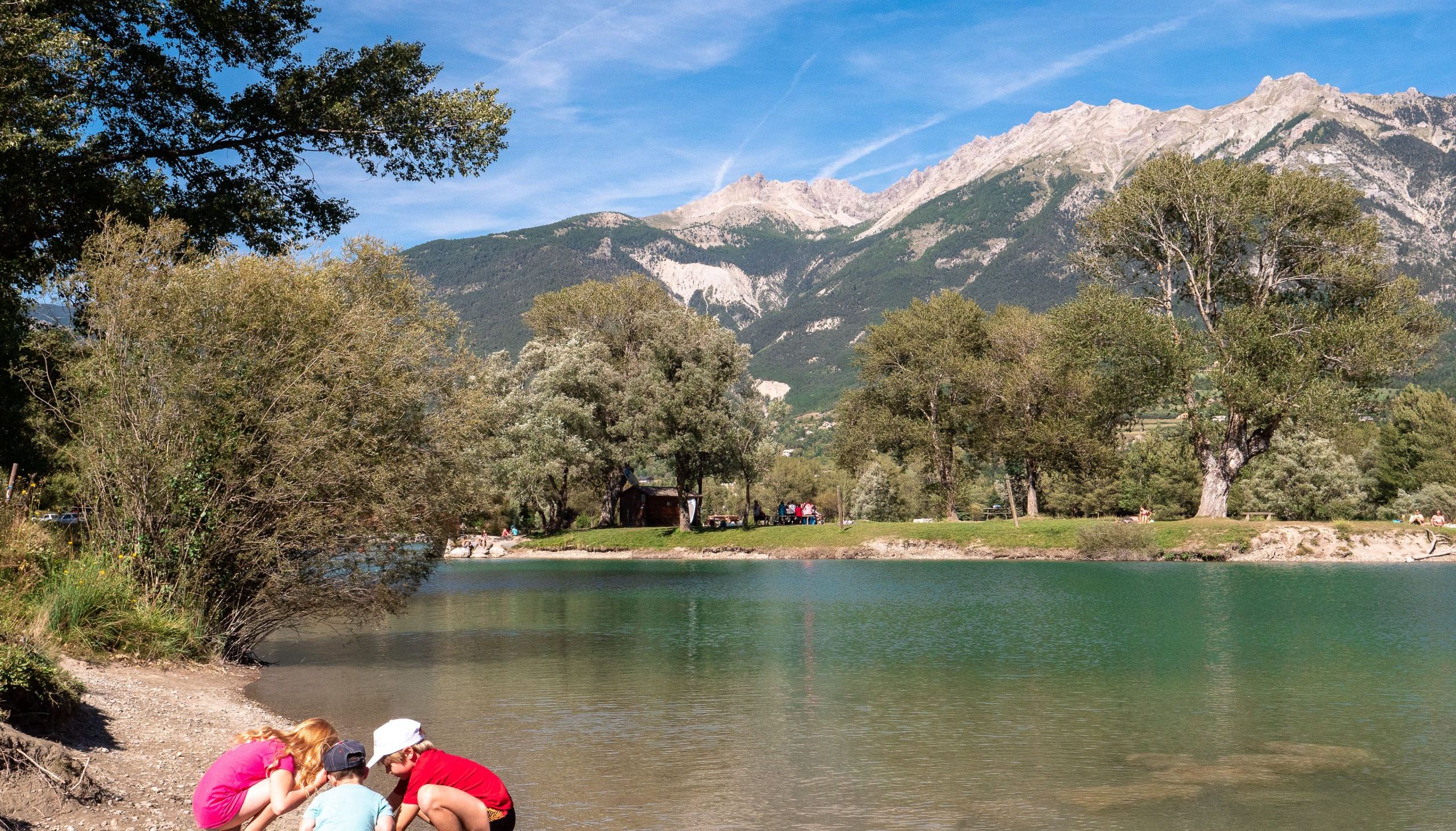 vacances à la montagne en été en famille