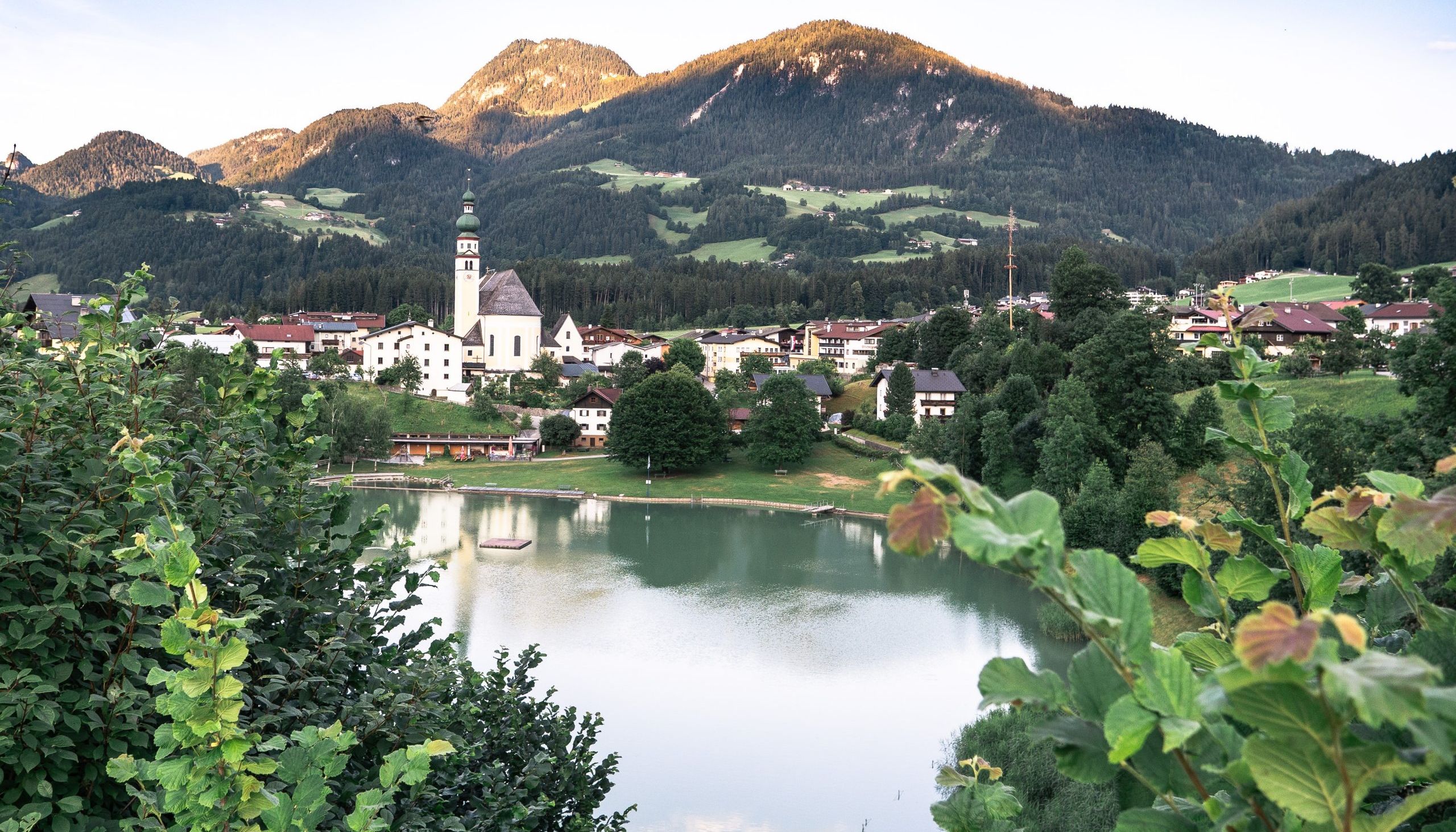 Vue sur le village de Reith im Alpbachtal tyrol autriche